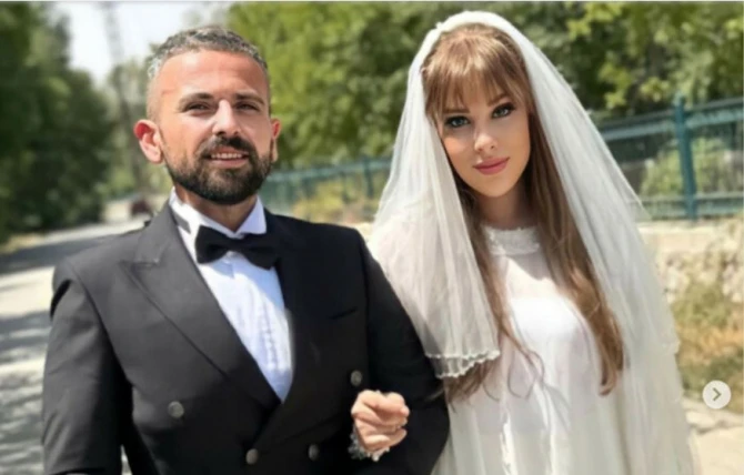 Ferdi Tayfurun 35 yaşlı qızı 3-cü dəfə evləndi - FOTO