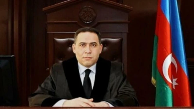 Vaxtsız ölüm hökmü “oxunan” hakimlər - FOTO