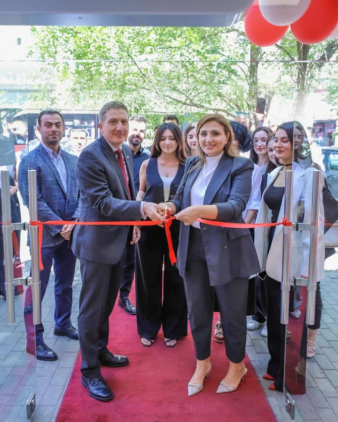 Almaniyanın məşhur brendi 1 ildir Azərbaycanda - FOTO