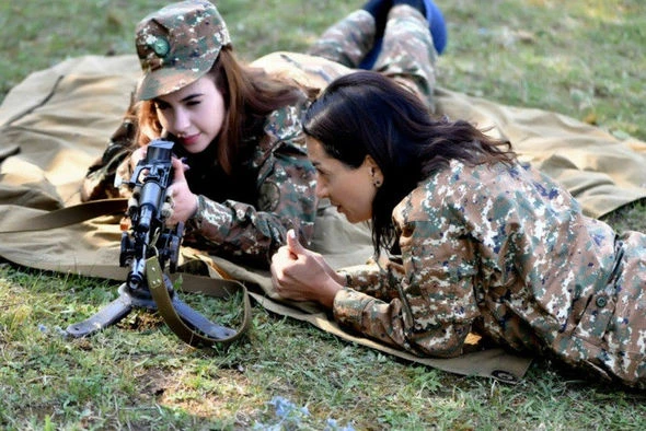 Ukrayna niyə Akopyana meydan verdi? - ŞƏRH + FOTO