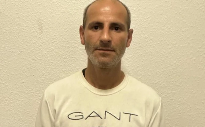 Задержан мужчина, продававший наркотики возле школы в Баку - ФОТО/ВИДЕО Задержан мужчина, продававший наркотики возле школы в Баку - ФОТО/ВИДЕО