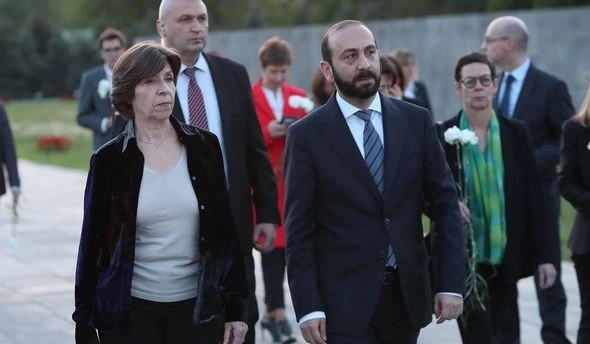 Forpostluğunu dəyişən Ermənistan: Paris erməniləri növbəti fəlakətə sürükləyir - FOTO - ŞƏRH