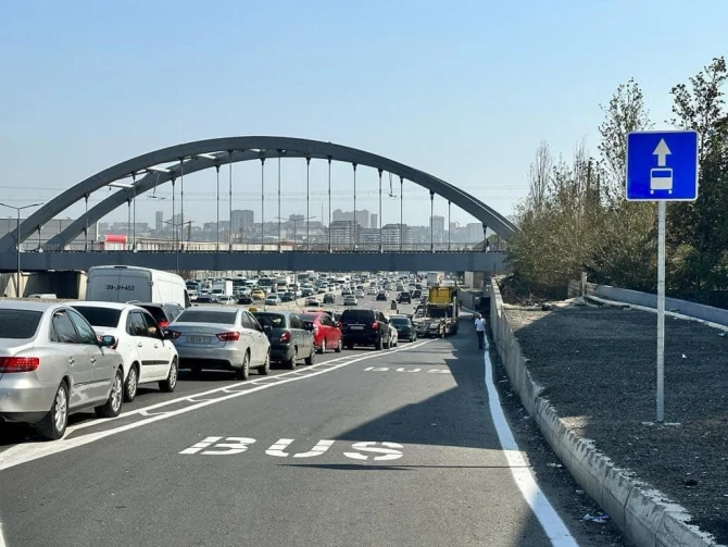 Bakı-Sumqayıt yolunda bu qaydanı pozanlar 40 manat CƏRİMƏLƏNƏCƏK - foto
