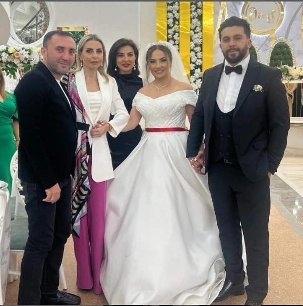 Azərbaycanlı müğənninin toyu oldu - FOTO/VİDEO