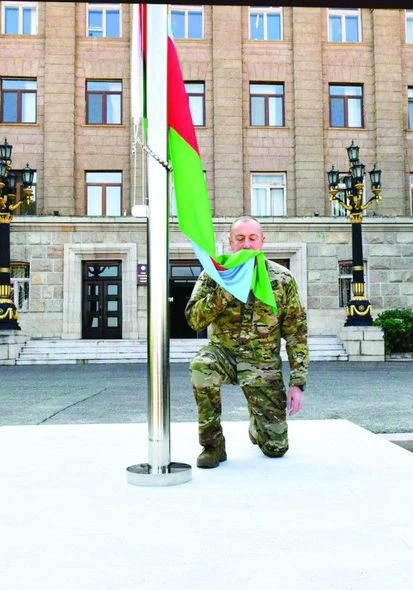Müstəqillik tariximizin yeni səhifəsi - “Kaspi”nin TƏHLİLİ + FOTO