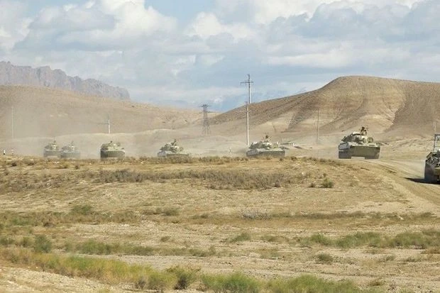 Azərbaycan Ordusu Naxçıvanda xüsusi təyinatlılar və PUA-ların iştirakı ilə təlim keçib - FOTO