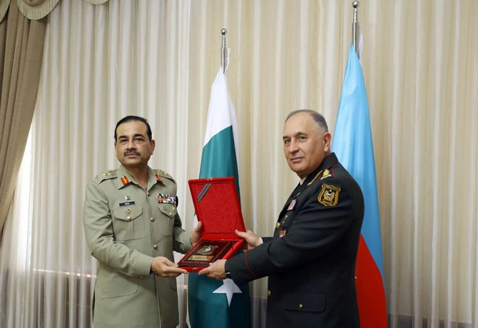 Kərim Vəliyev pakistanlı komandanla ikitərəfli və üçtərəfli təlimlərin artırılmasını müzakirə edib - FOTO