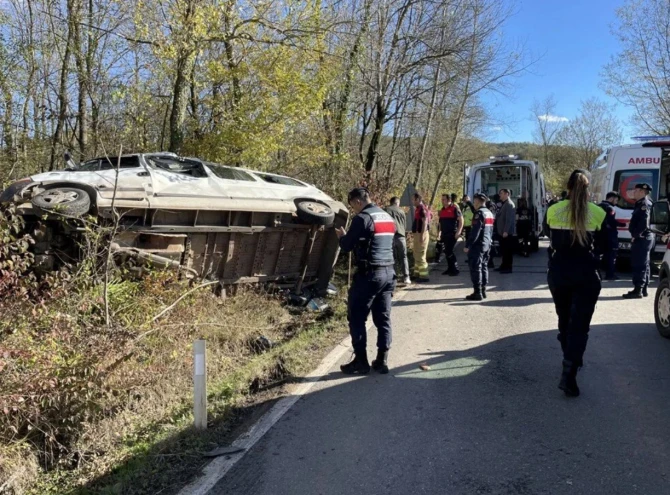 Türkiyədə avtobus aşdı - 11 YARALI VAR - FOTO