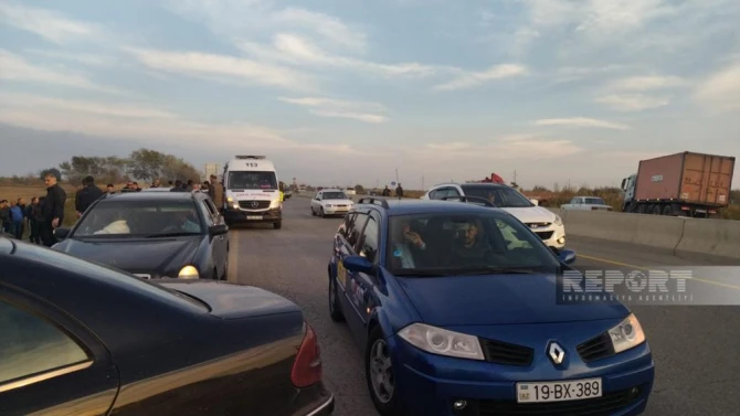 Kürdəmirdə qəza: Xəsarət alanlar var - FOTO