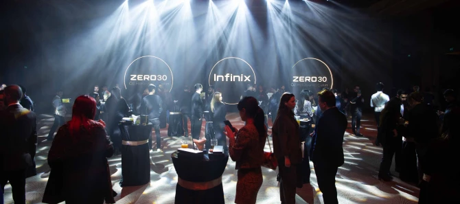 Infinix Azərbaycanda vloqlar üçün smartfon təqdim etdi - FOTO