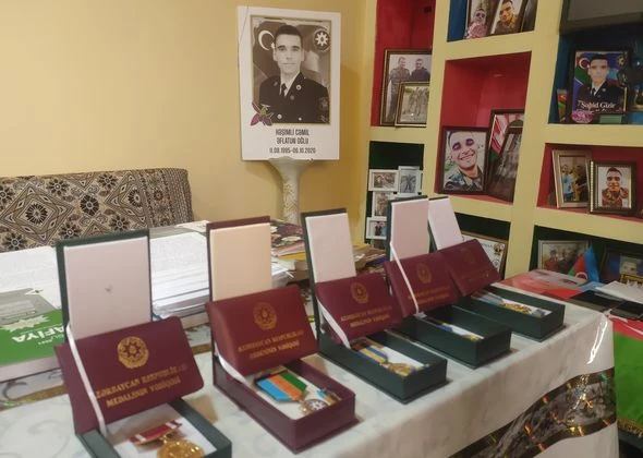 Şəhid anası: “Arzum var ki, Qarabağ Universitetində magistraturanı oxuyum” - FOTO