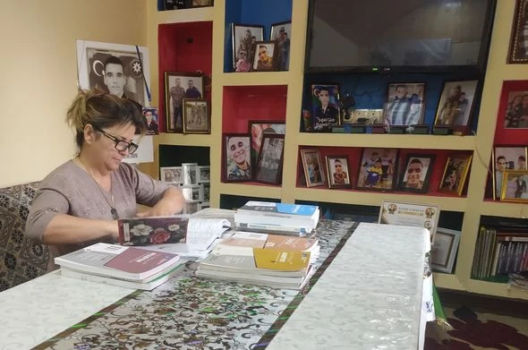 Şəhid anası: “Arzum var ki, Qarabağ Universitetində magistraturanı oxuyum” - FOTO