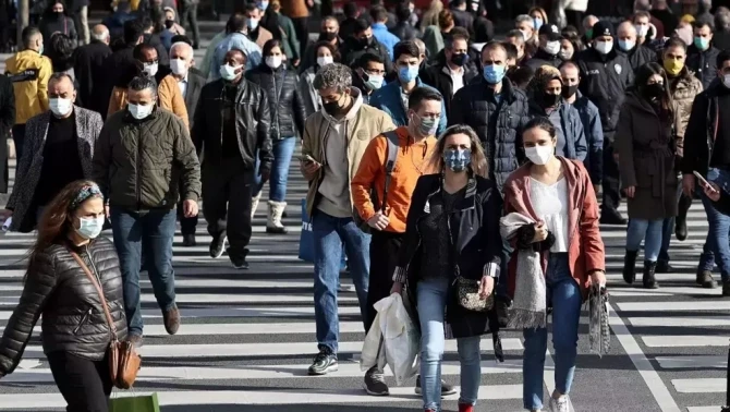 Qonşu ölkədə vəziyyət ciddiləşir, maska qayıdır? - FOTO
