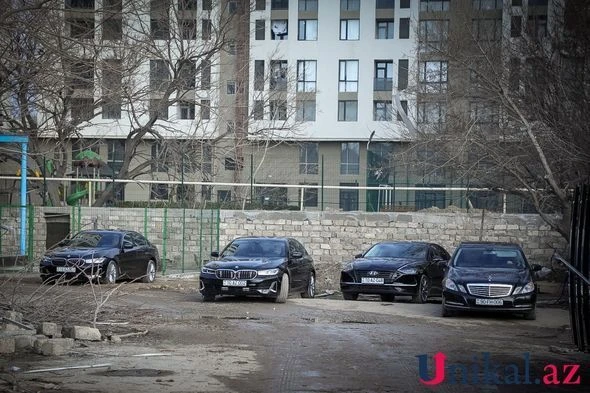 Etibar Mirzəyev və baş prokurorun müavini yenidən partlayış olan ərazidə - FOTO