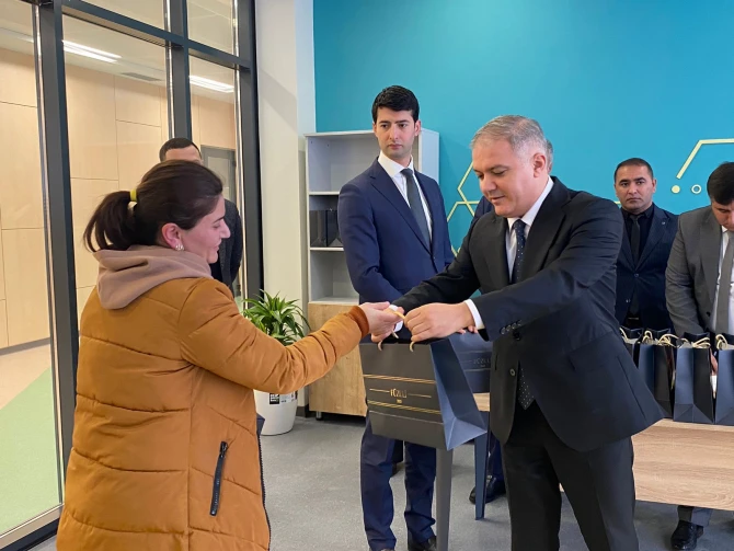 Füzuliyə köç edən ailələrə mənzillərinin açarları təqdim edildi - YENİLƏNİB + FOTO