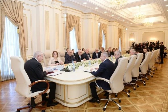 Mərkəzi Seçki Komissiyasının növbəti iclası keçirilib - FOTO