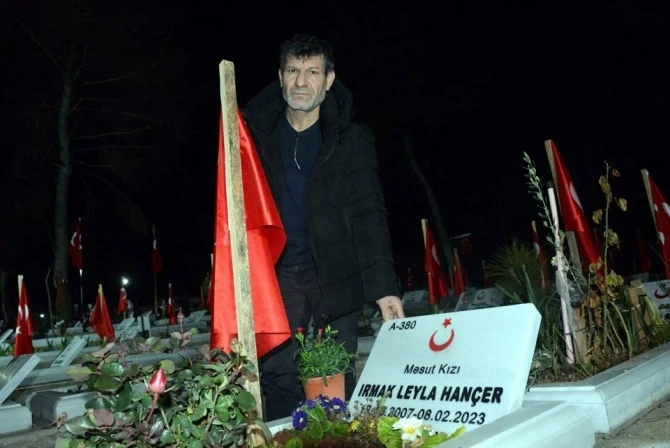 Dağıntılar altında qalan qızının əlini buraxmayan ata: 