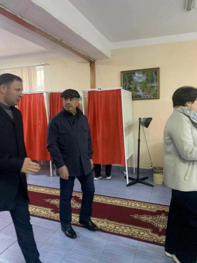 Zakir Həsənov səs verib - FOTO