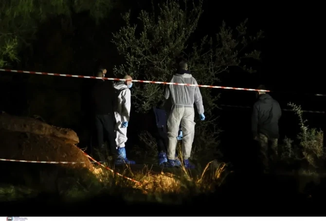 Yunanıstanda dəhşətli CİNAYƏT: Tanınmış sima güllələnib yandırıldı - FOTO