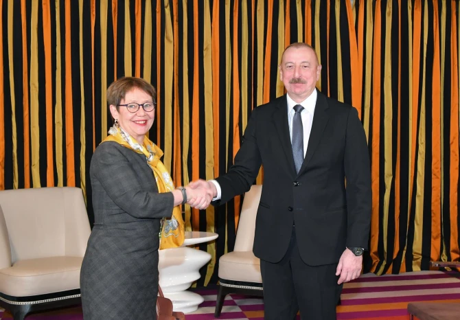 İlham Əliyev Münxendə Avropa Yenidənqurma və İnkişaf Bankının prezidenti ilə görüşüb - FOTO