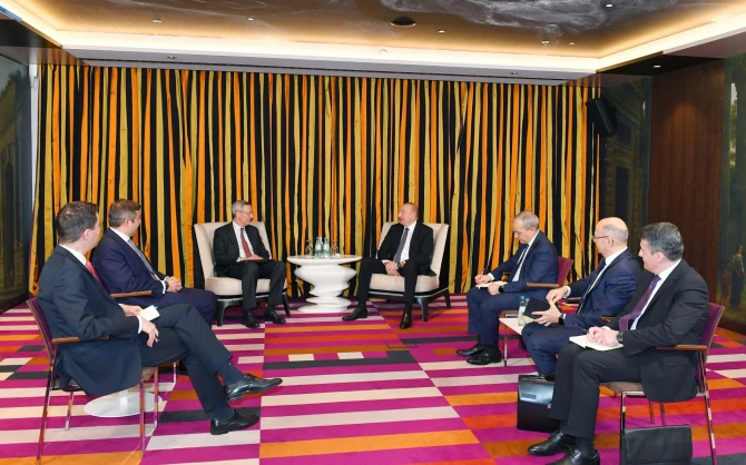 Azərbaycan lideri ilə Almaniyanın Şərqi Biznes Assosiasiyasının icraçı direktorunun görüşü olub - FOTO