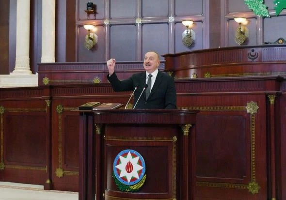 Yeni dövr, yeni çağırışlar, yeni mesaj: “Gedin, öz işinizlə məşğul olun” - “Kaspi”nin TƏHLİLİ - FOTO