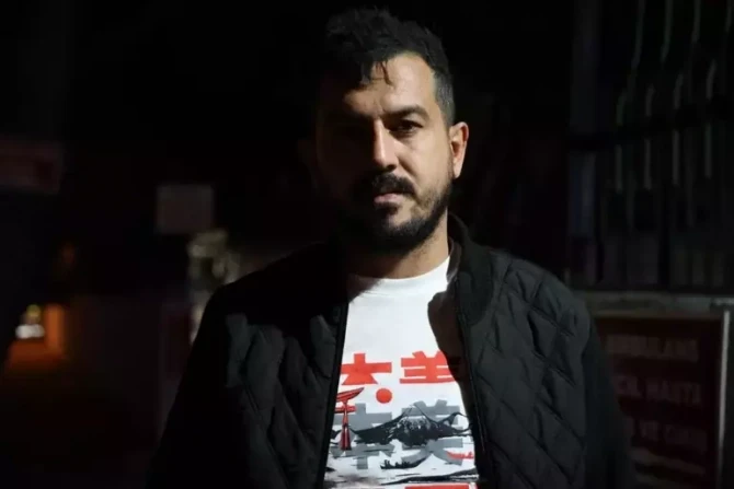 İzmirdə daha bir taksi sürücüsünə hücum oldu - FOTO