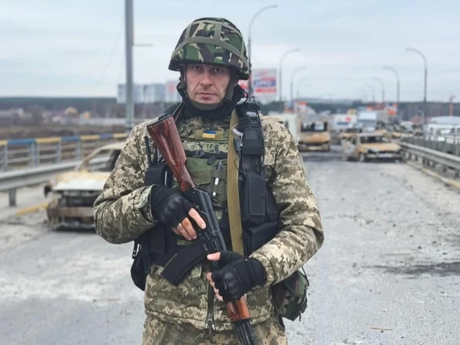 Məşhur aktyor Ukrayna ordusuna qoşulub rütbə aldı - FOTO