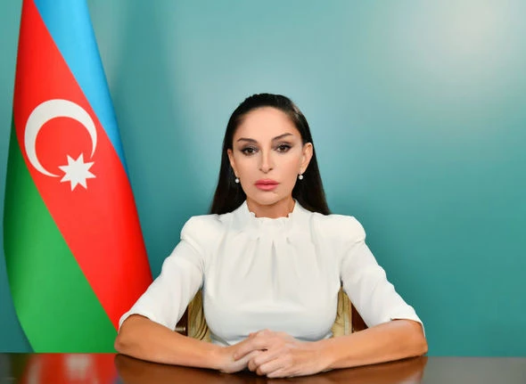 Dünyada ən yüksək vəzifədə olan qadınlar - FOTO