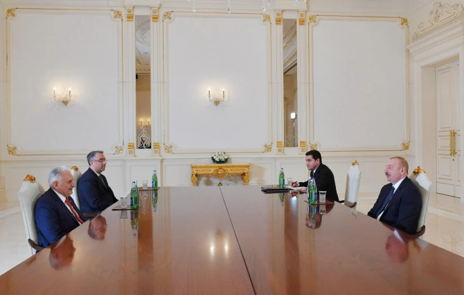 Президент Азербайджана принял Бинали Йылдырыма - ФОТО