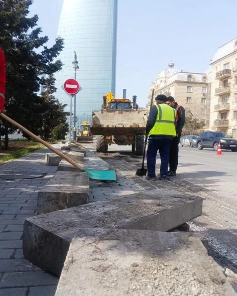 Sürücülərin NƏZƏRİNƏ: Əsas prospektlərdən birində təmir başlayıb - FOTO