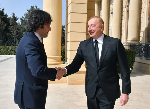 Prezident İlham Əliyevin Gürcüstanın Baş naziri İrakli Kobaxidze ilə təkbətək görüşü olub - YENİLƏNİB + FOTO
