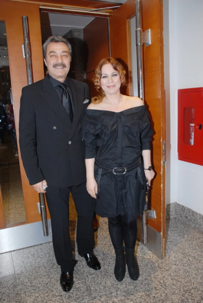 74 yaşlı Kadir İnanır evlidir yoxsa sevgilisi var? - 1999-cu ildən ... - FOTO