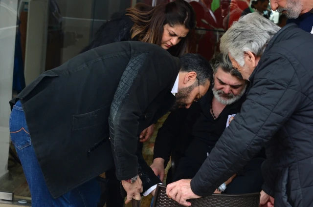 Məşhur aktyorun atasının yas mərasimində qəza baş verdi - FOTO