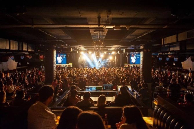 “Jolly Joker” Bakıdakı yeni məkanı ilə sərhədlərini genişləndirir - FOTO