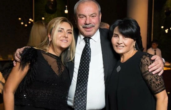 Zülfiyyə Xanbabayeva qardaşının 75 yaşını belə təbrik etdi - FOTO