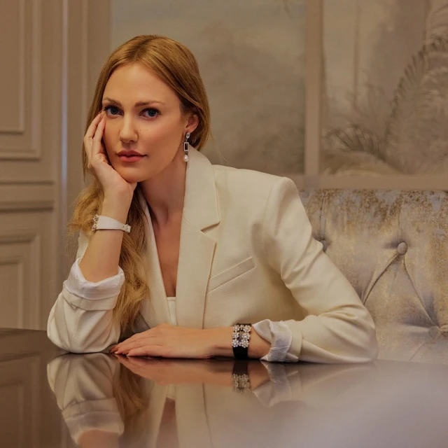 Meryem Üzerli fanatı ilə yemək yeyərək 4 milyon qazandı - FOTO