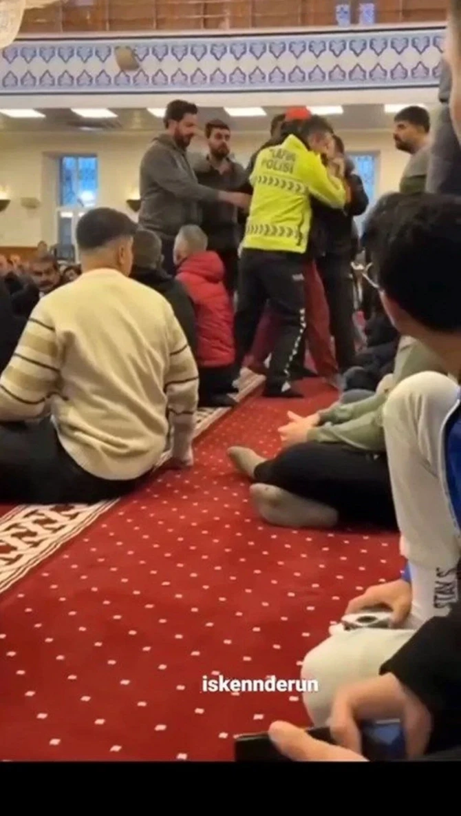Türkiyədə bayram namazına qatılan 