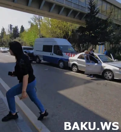Bakıda mərkəzi yolda zəncirvari qəza - FOTO 