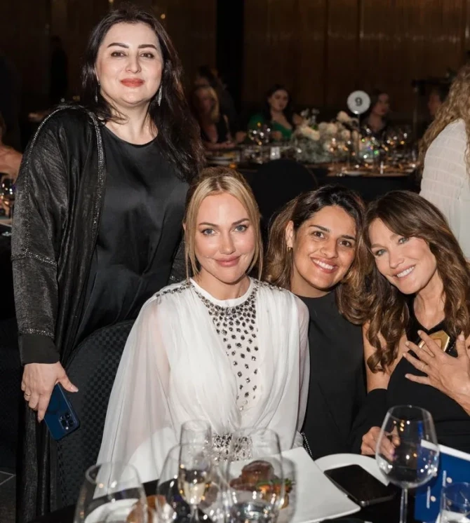 Meryem Uzerli dünyanın tanınmış simaları ilə bir arada - FOTO