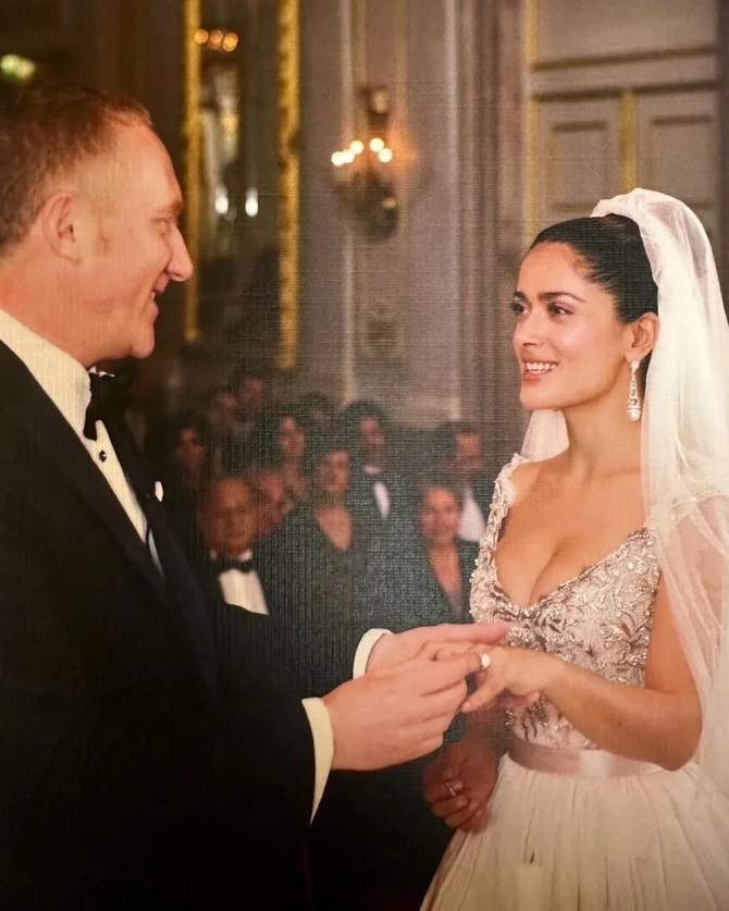 15 ildir evli olan aktrisa ilk dəfə toy görüntülərini paylaşdı - FOTO