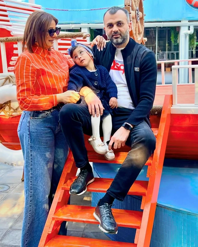 ARB-nin aparıcısı övladını itirdi - FOTO