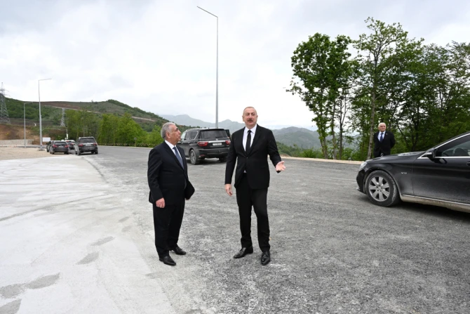 Prezident İlham Əliyev Əhmədbəyli-Füzuli-Şuşa avtomobil yolunda görülən işlərlə tanış olub, birinci tunelin açılışında iştirak edib  YENİLƏNİB