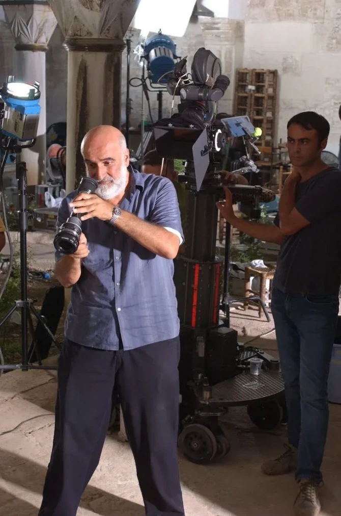 Kenan İmirzalıoğlu bu serialla qayıdır - FOTO Kenan İmirzalıoğlu bu serialla qayıdır - FOTO