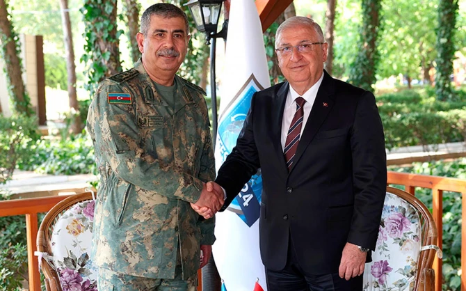 Zakir Həsənov Yaşar Gülerlə hərbi təhsil sahəsində əməkdaşlığın inkişafını müzakirə edib - FOTO