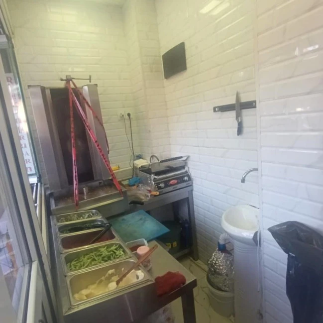 Bakıda dönərxanada ciddi təhlükə: Obyekt bağlandı - FOTO