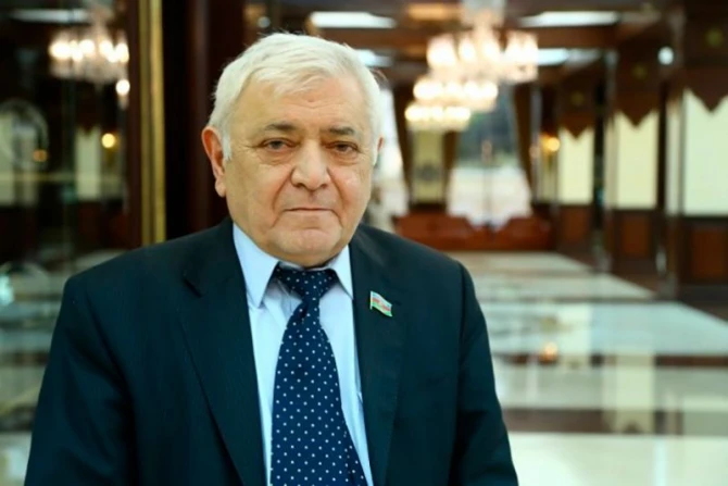 Azərbaycanda hansı deputatlar ictimai nəqliyyatdan istifadə edirlər? - SORĞU Azərbaycanda hansı deputatlar ictimai nəqliyyatdan istifadə edirlər? - SORĞU