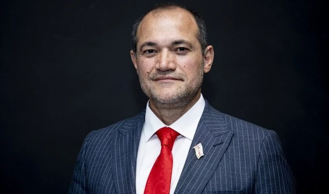 Azərbaycanda hansı deputatlar ictimai nəqliyyatdan istifadə edirlər? - SORĞU Azərbaycanda hansı deputatlar ictimai nəqliyyatdan istifadə edirlər? - SORĞU