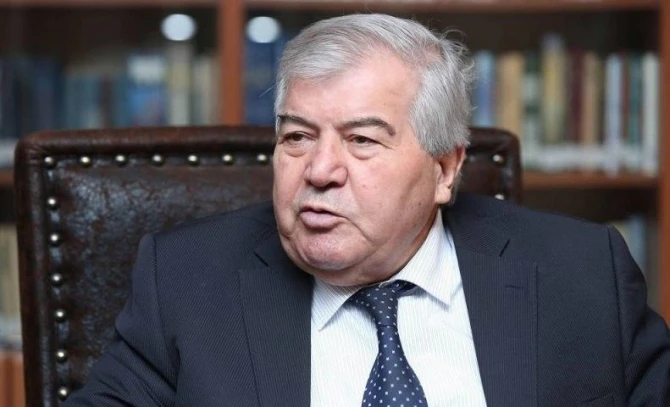Azərbaycanda hansı deputatlar ictimai nəqliyyatdan istifadə edirlər? - SORĞU Azərbaycanda hansı deputatlar ictimai nəqliyyatdan istifadə edirlər? - SORĞU