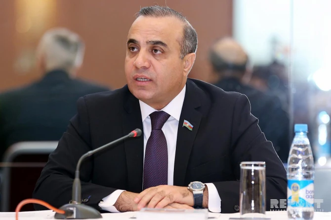Azərbaycanda hansı deputatlar ictimai nəqliyyatdan istifadə edirlər? - SORĞU Azərbaycanda hansı deputatlar ictimai nəqliyyatdan istifadə edirlər? - SORĞU